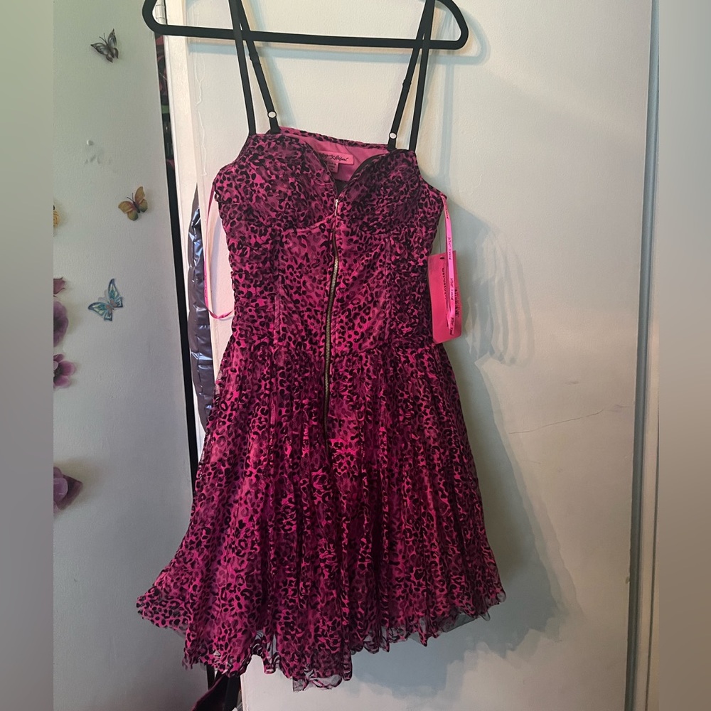 Betsey Johnson fuchsia leopard dress💖🐕